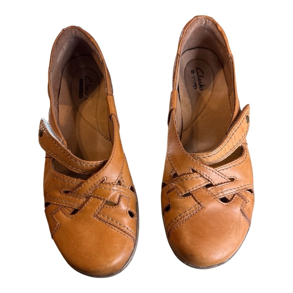 Clarks Women's Evianna Peal Flats Shoe Size 8 M Tan Mary Jane Cutout Casual Work